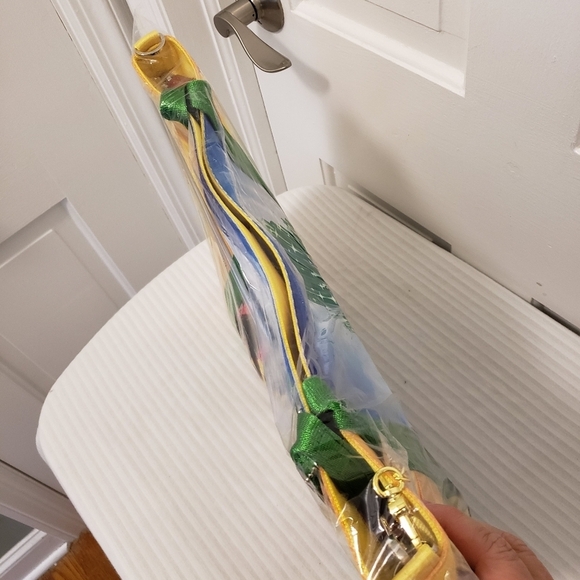 NWT HARVEYS SEATBELT BAG "POSTER TOTE YELLOW BRICK ROAD" BAG, WIZARD OF OZ! - Picture 6 of 9